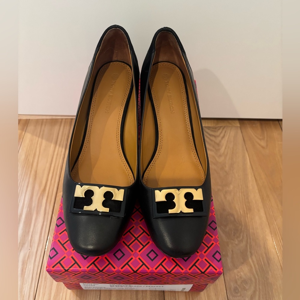 Tory Burch Black and Gold Flats
